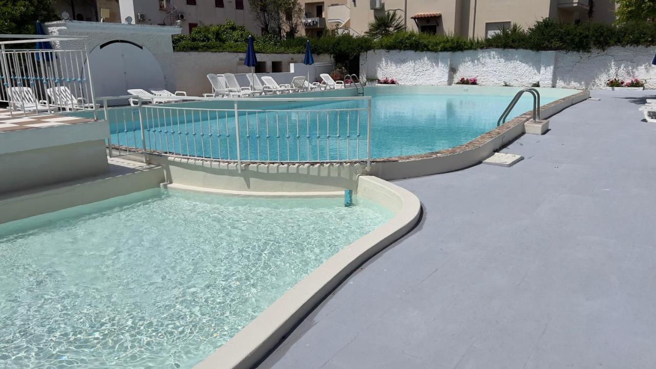 Hotel Riviera Алгеро Екстериор снимка