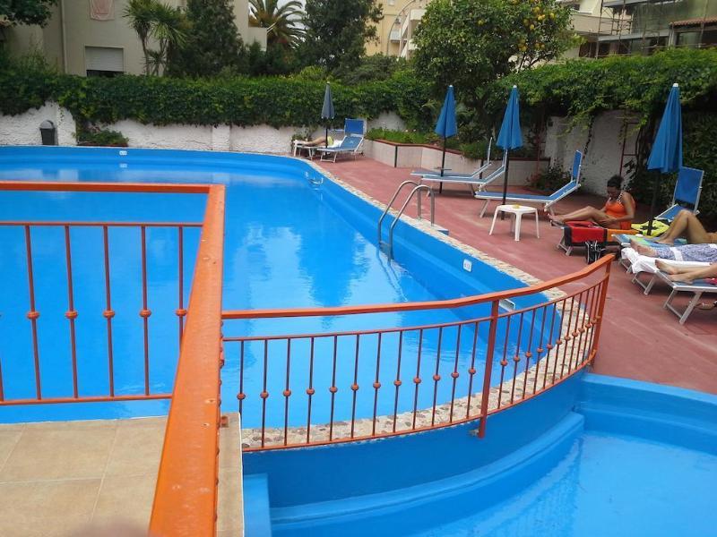 Hotel Riviera Алгеро Екстериор снимка