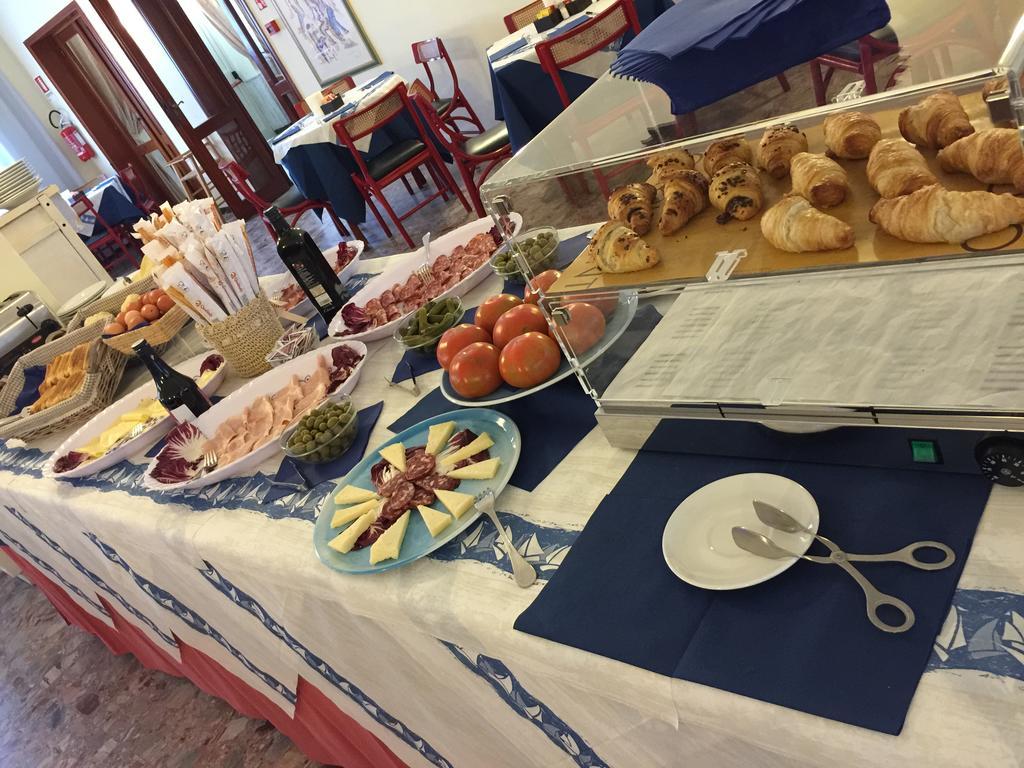 Hotel Riviera Алгеро Екстериор снимка